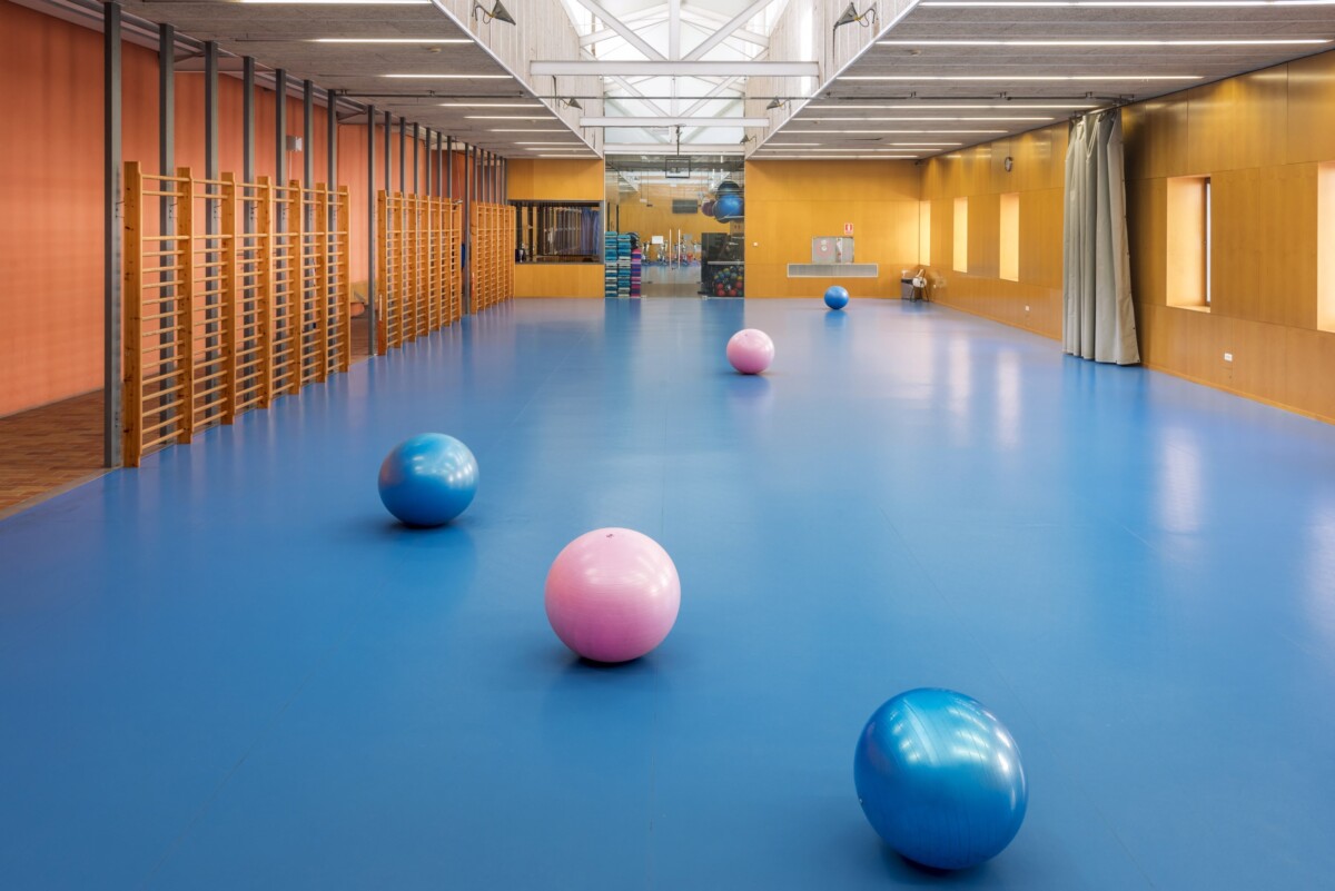 CNB17_SalesPolivalents_2